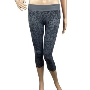 Fabletics Sebastian Seamless Tights Size XS Black Stone Jacquard Print